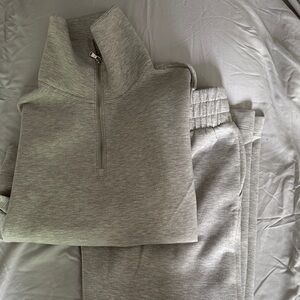 Old Navy Light Gray Cropped 1/4 zip with wide leg high-rise athletic pant.